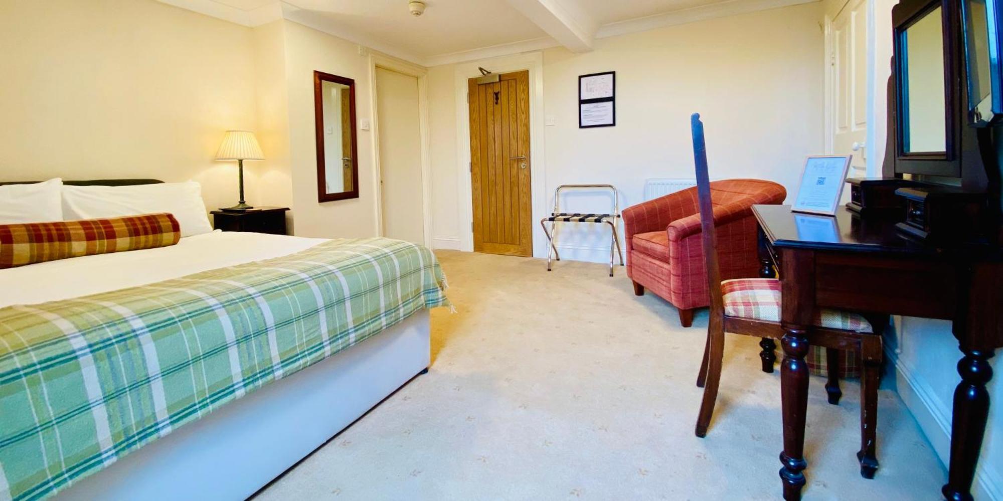 Middle House 3*